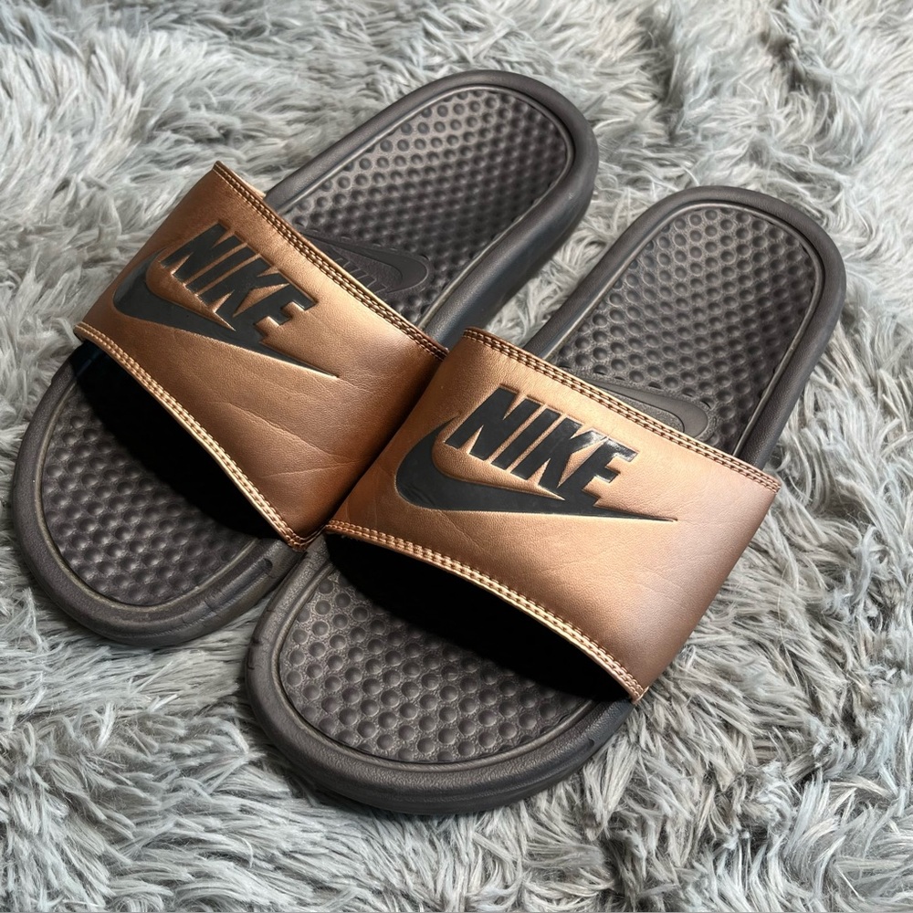 Nike Slides Sandals Womens 7 Benassi JDI Rose Gold Slip On Summer Beach